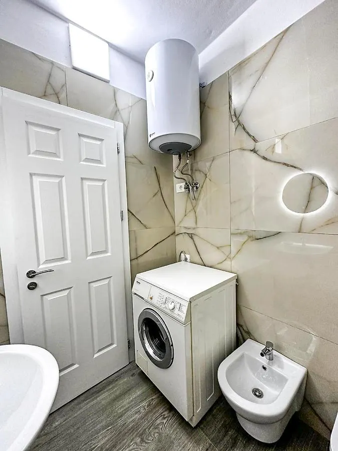 New Bazaar 1Bd Modern Apartment 地拉那
