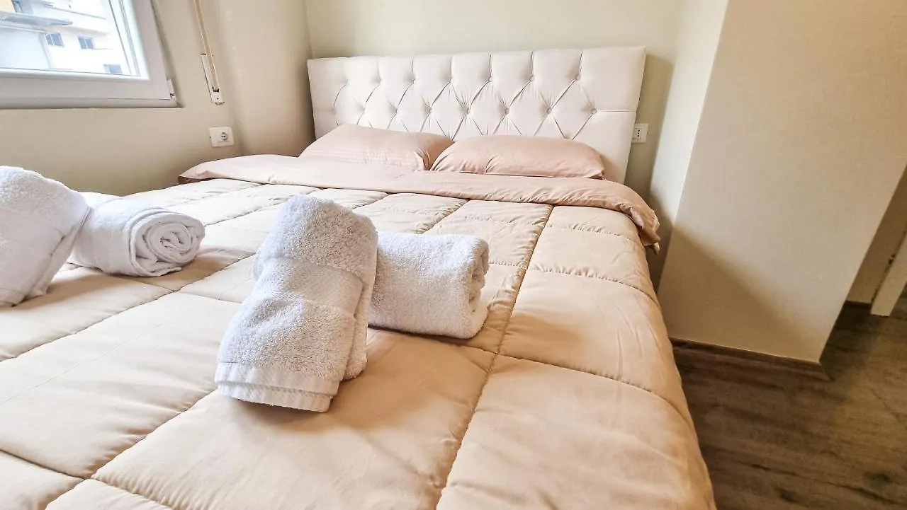 New Bazaar 1Bd Modern Apartment 地拉那 阿尔巴尼亚